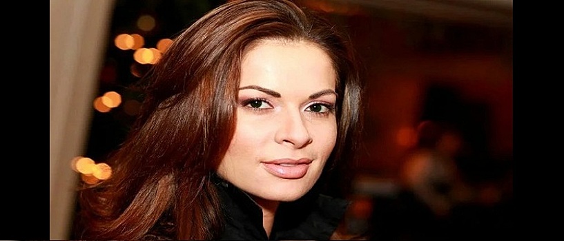 Как живет актриса, певица и телеведущая София Игнатова