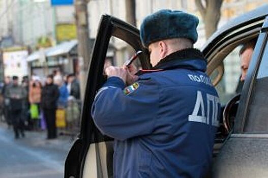 Свыше 70 омских водителей оштрафовали за излишнюю тонировку