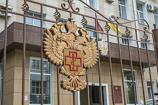 Роспотребнадзор заявил о высоких рисках заражения коронавирусом