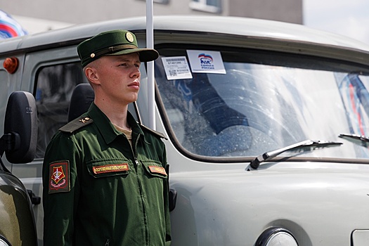 Бойцам Центрального военного округа передали партию УАЗов в зону СВО