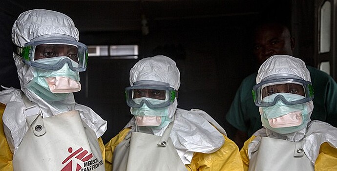 Совбез ООН призвал безотлагательно реагировать на вспышку Эболы в ДРК