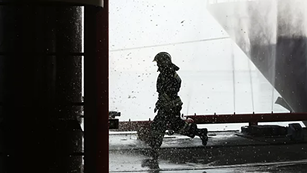 В Мытищах загорелся склад картона