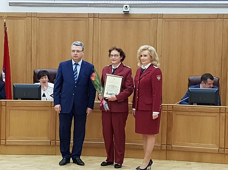 Сотрудников управления Роспотребнадзора по ВАО наградили в префектуре