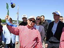 Раис Татарстана надел удмуртский костюм для участия в празднике «Гырон Быдтон»