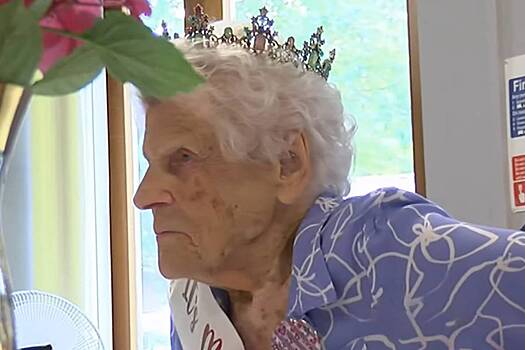 Названа новая старейшая жительница планеты