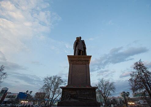 Памятник Петру Столыпину открыли в Челябинске