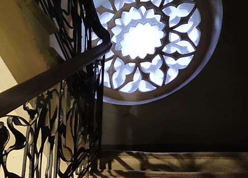 В Москве обнаружили «питерскую парадную»