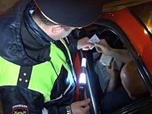 Калининградских водителей призывают фиксировать общение с сотрудниками ГИБДД