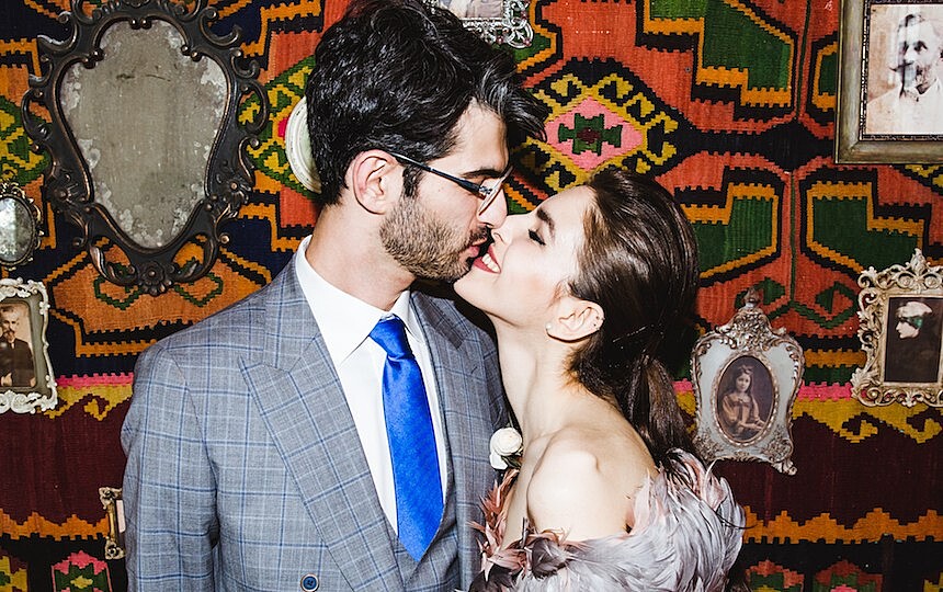 Счастливые улыбки и очень необычная невеста: в Сети появились первые фото со свадьбы Амбарцума Кабаняна и Анны Бибичадзе