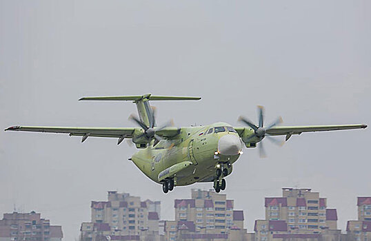 Новый военно-транспортный самолет Ил-112В совершил свой первый полет