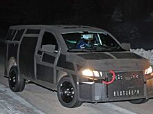 Fiat продолжает тестирование пикапа Mobi в камуфляже