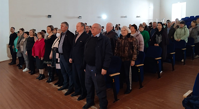 Наталья Мяшина отчиталась о работе администрации за 2024 год на сессии Совета депутатов