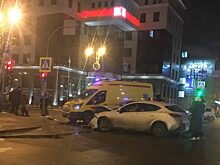 В центре Тюмени две автоледи на двух Mazda устроили ДТП