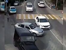 Нерадивый водитель «смог» врезаться только с третьей попытки