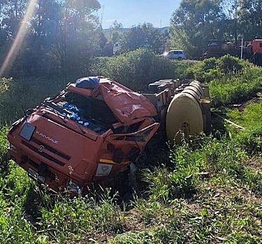 В Каракулинском районе погиб водитель «КАМАЗа», съехав в кювет