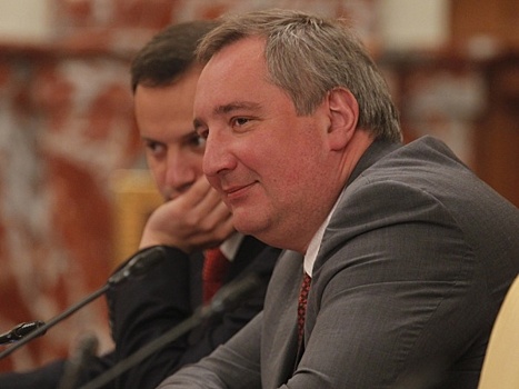 Рогозин высмеял главу МИД Украины за вышиванку для генсека ООН