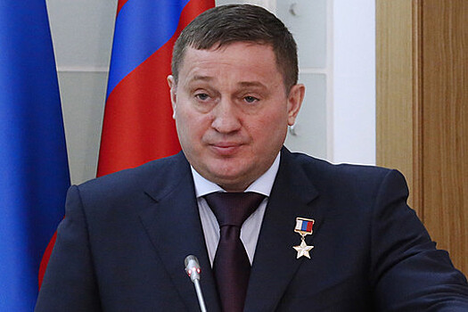 Волгоградские власти опровергли сообщения о вакцинации губернатора через рубашку