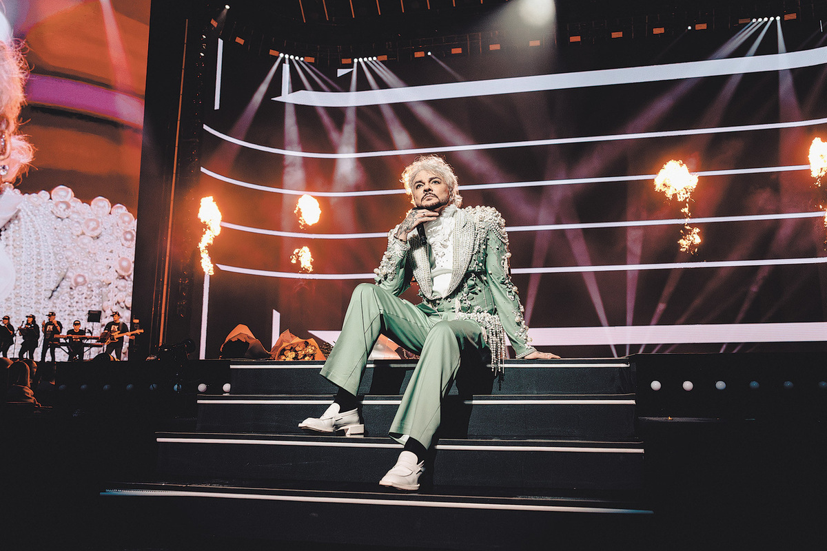 Сам себе король: Киркоров устроил на своих шоу культ личности