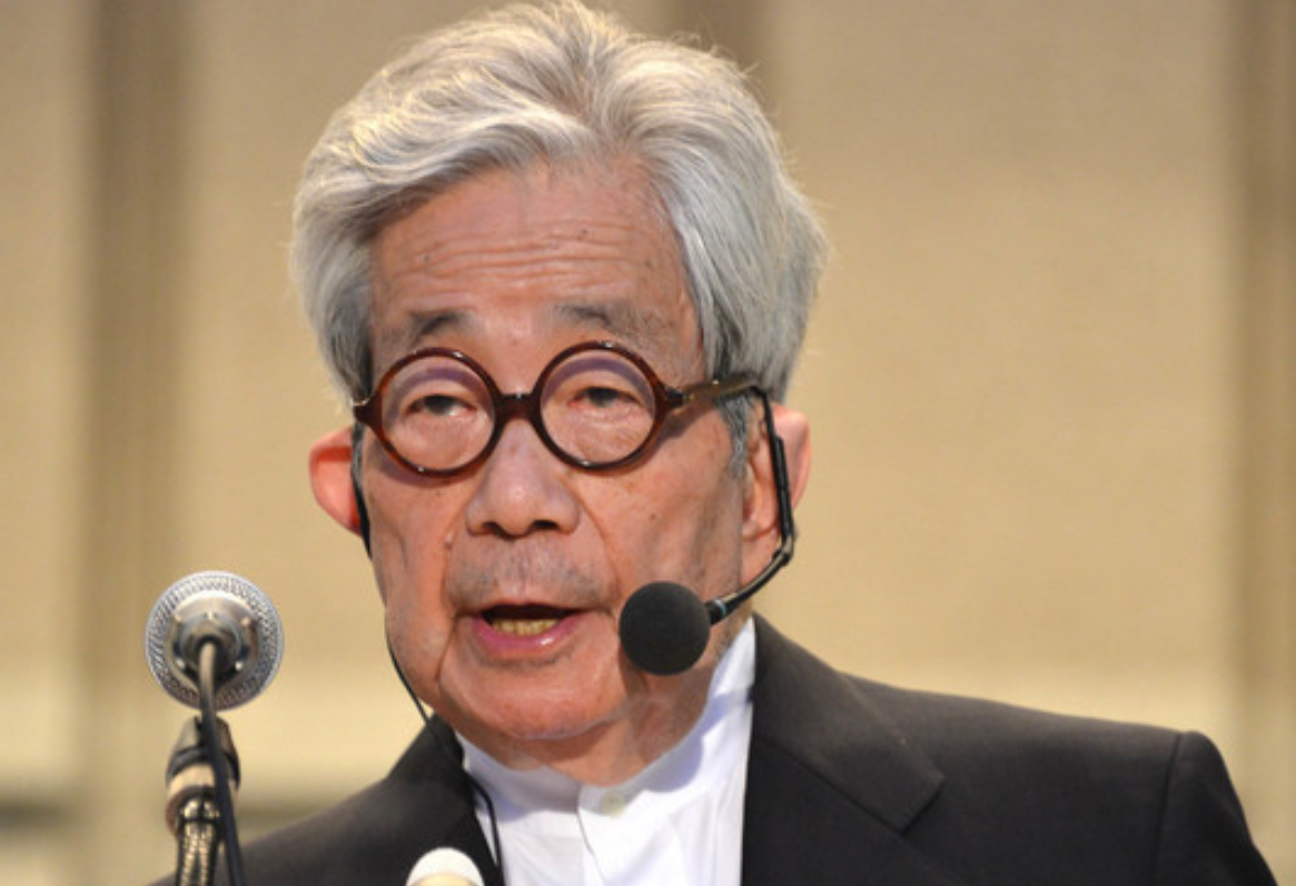 В Японии умер лауреат Нобелевской премии по литературе Кэндзабуро Оэ