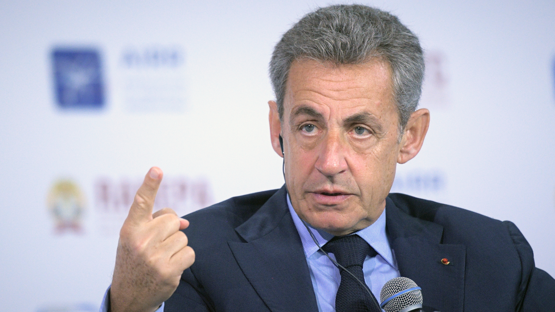 Стало известно, чем питался в тюрьме экс-президент Франции