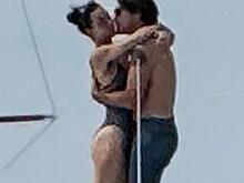 Кэти Перри и бывшего премьера Канады Джастина Трюдо сняли во время поцелуя на яхте