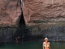 Холли Берри повторила культовый образ из Бондианы