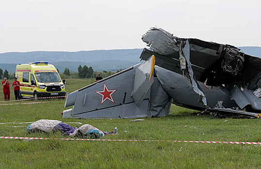 В Кемеровской области разбился легкомоторный самолет L-410 со спортсменами-парашютистами из клуба ДОСААФ