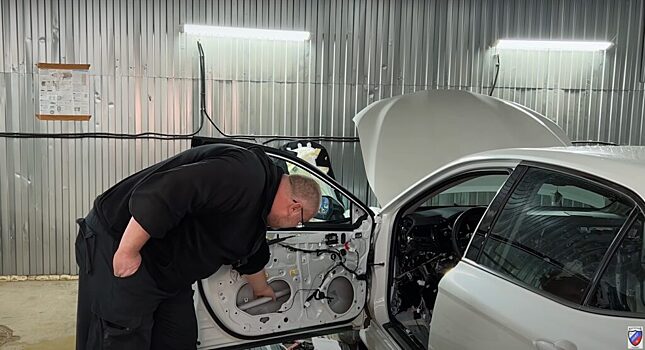 Автоблогер Свиридов не считает цены Toyota Camry в РФ в 2022 году адекватными для покупки