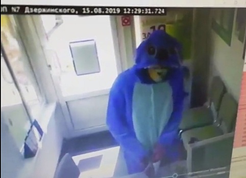 Полиция Тольятти задержала грабителей в костюмах Стича из диснеевского мультфильма