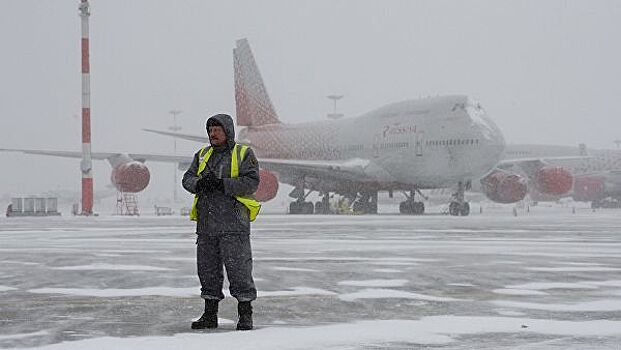 В Новосибирске задержали авиарейс во Вьетнам из-за неисправности самолета