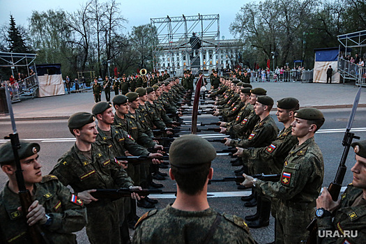 Военный в Тюмени подделал диплом и стал старшиной училища