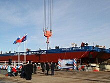 В Астраханской области торжественно спустили на воду понтон «Белуга‑1»