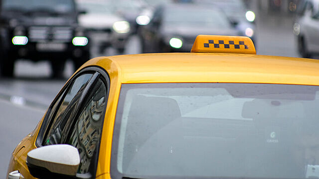 В Петербурге пассажирка обвинила водителя такси в изнасиловании