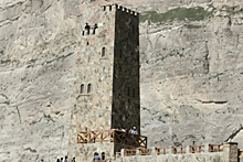 В горах Дагестана построили сторожевую башню по средневековому проекту