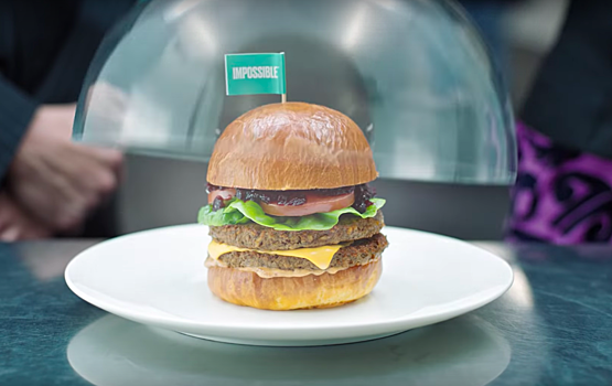 Air New Zealand включила в меню бургер с «искусственным» мясом от Impossible foods. Политики назвали это «пощечиной» экономике