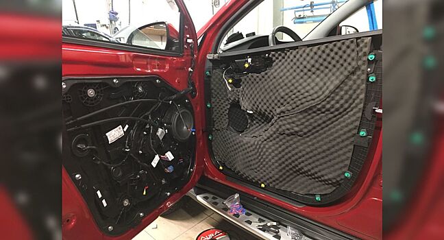 Лишний шум в автомобиле: причины и его устранение