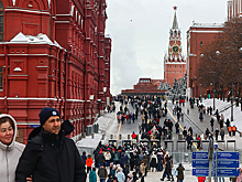 Туристический новогодний ажиотаж в Москве продолжается