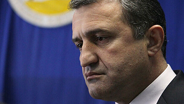 Глава Южной Осетии отправил правительство в отставку