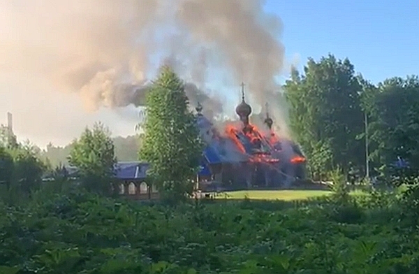 Задержан подозреваемый в поджоге храма в Петербурге