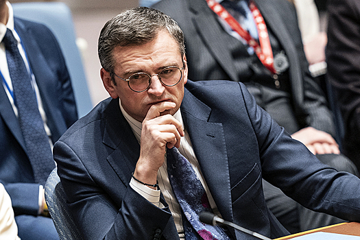 Кулеба заявил, что он невыездной