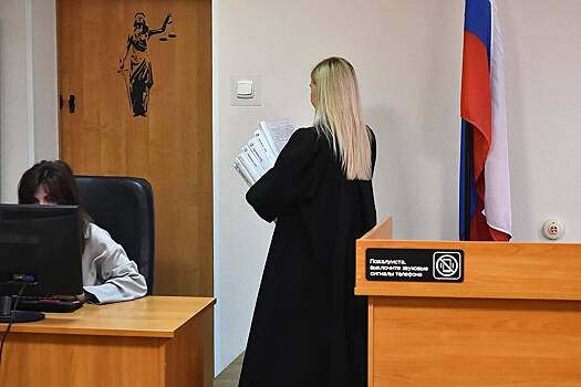 Жену Леонида Гозмана отправили под домашний арест