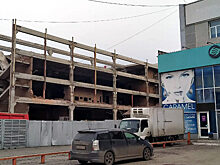 В Красноярске начали разбирать долгострой у ТК «Квант»