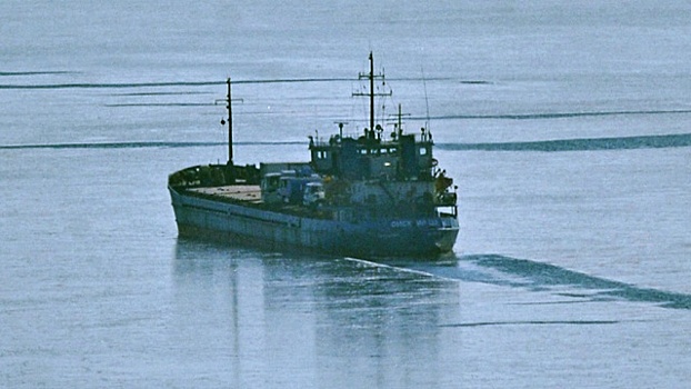 Сухогруз с российским экипажем терпит бедствие в Японском море