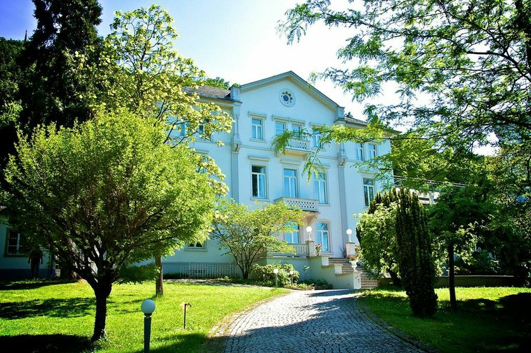 Вилла «Саксония», Бинген-На-Рейне, Германия