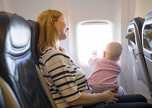 Пассажирка самолета пожаловалась на «адски вонявший» памперс ребенка попутчицы