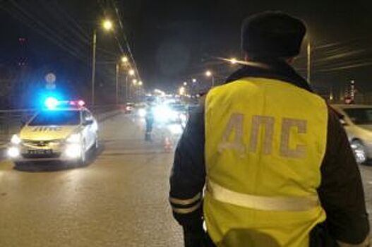 В Барнауле ночью произошло серьезное ДТП с участием такси