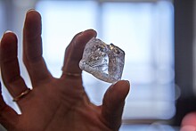 "АЛРОСА" выставит 129 крупных алмазов на аукционе во Владивостоке
