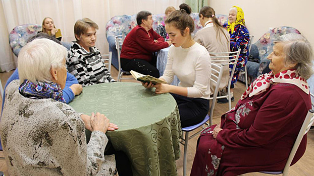 Вологодский проект «Почитай мне» стал финалистом III Всероссийского отбора лучших практик активного долголетия
