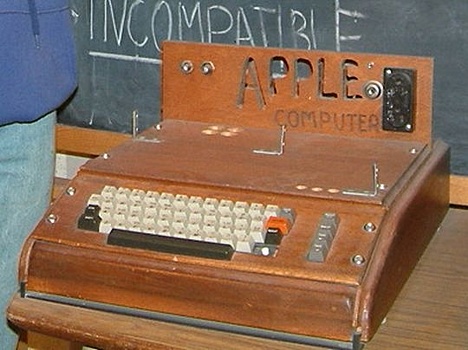 На аукцион выставили самый первый компьютер Apple