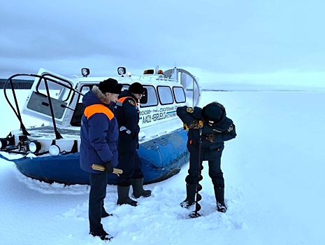 Жителей Петрозаводска предупредили об опасности нахождения на льду Онежского озера
